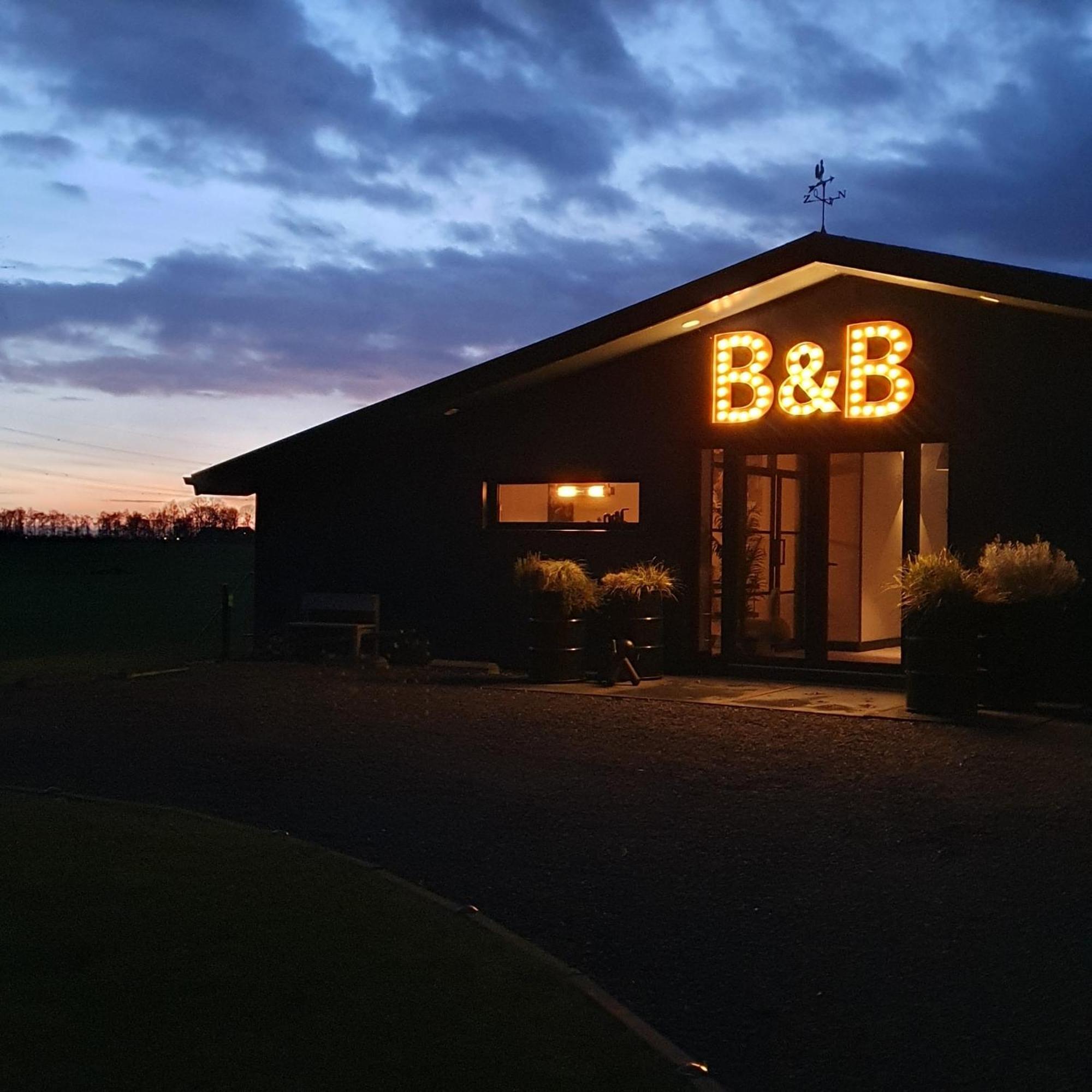 De Buorkerij Bed & Breakfast Tytsjerk ภายนอก รูปภาพ